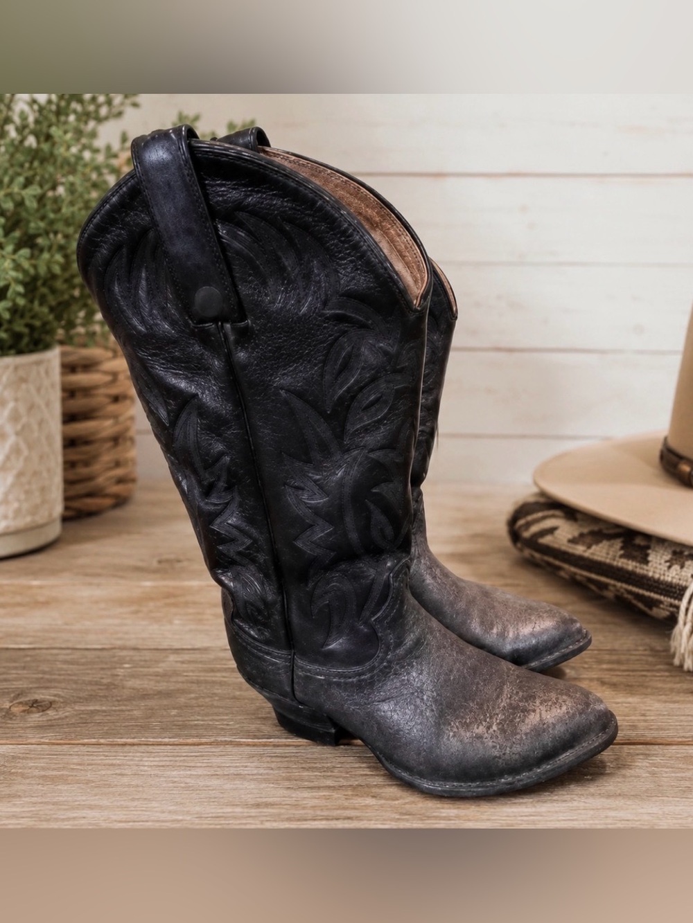 Tony Lama size 8 black western boots - Picture 1 of 11